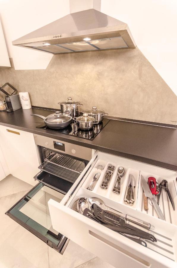 Cartoleria Suite: Spazioso, Moderno E Centrale Bologna Exteriör bild