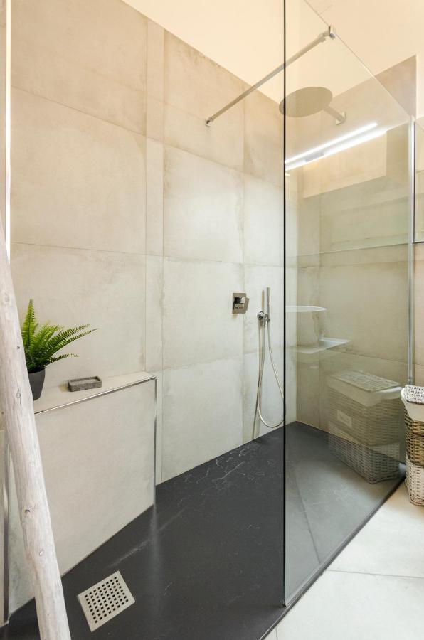 Cartoleria Suite: Spazioso, Moderno E Centrale Bologna Exteriör bild