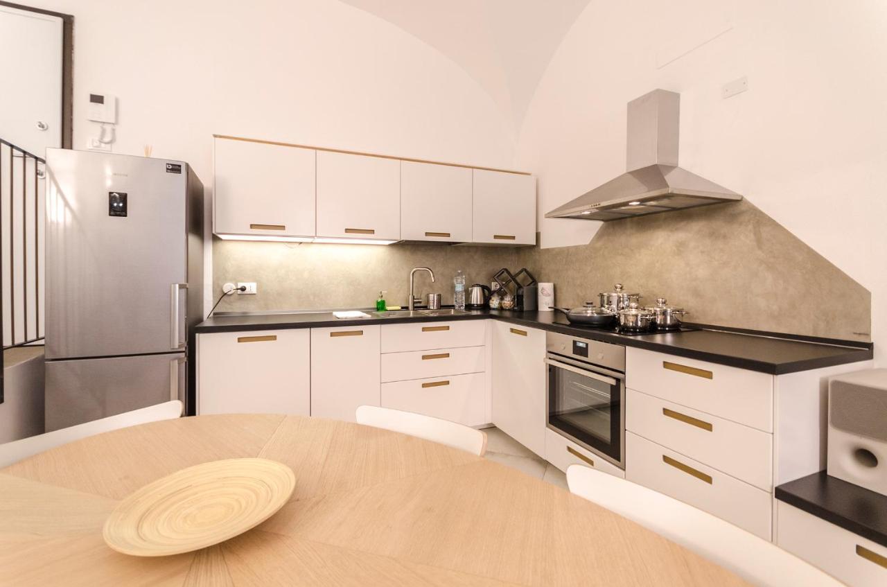 Cartoleria Suite: Spazioso, Moderno E Centrale Bologna Exteriör bild